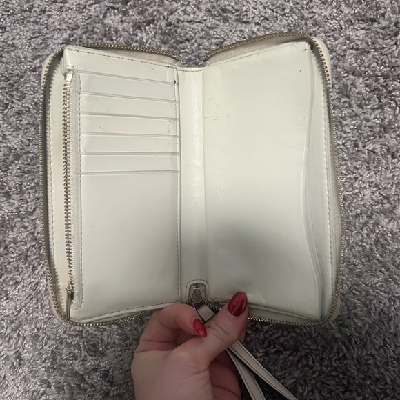COACH BEIGE WRISTLET WALLET - Picture 4 of 6